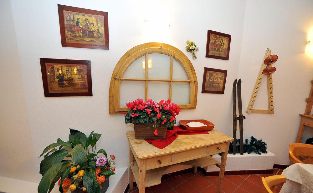 Hotel Derby Bormio Bagian luar foto