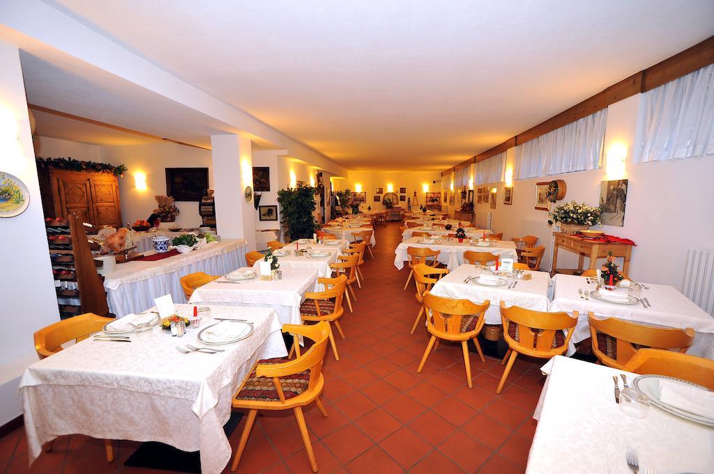 Hotel Derby Bormio Bagian luar foto