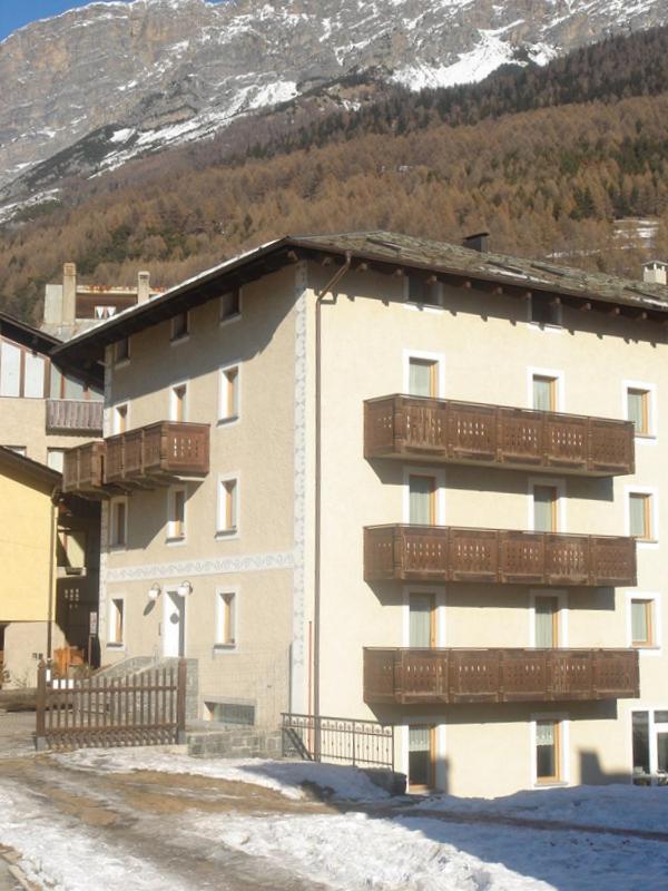 Hotel Derby Bormio Bagian luar foto