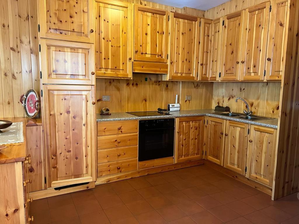 Hotel Derby Bormio Bagian luar foto