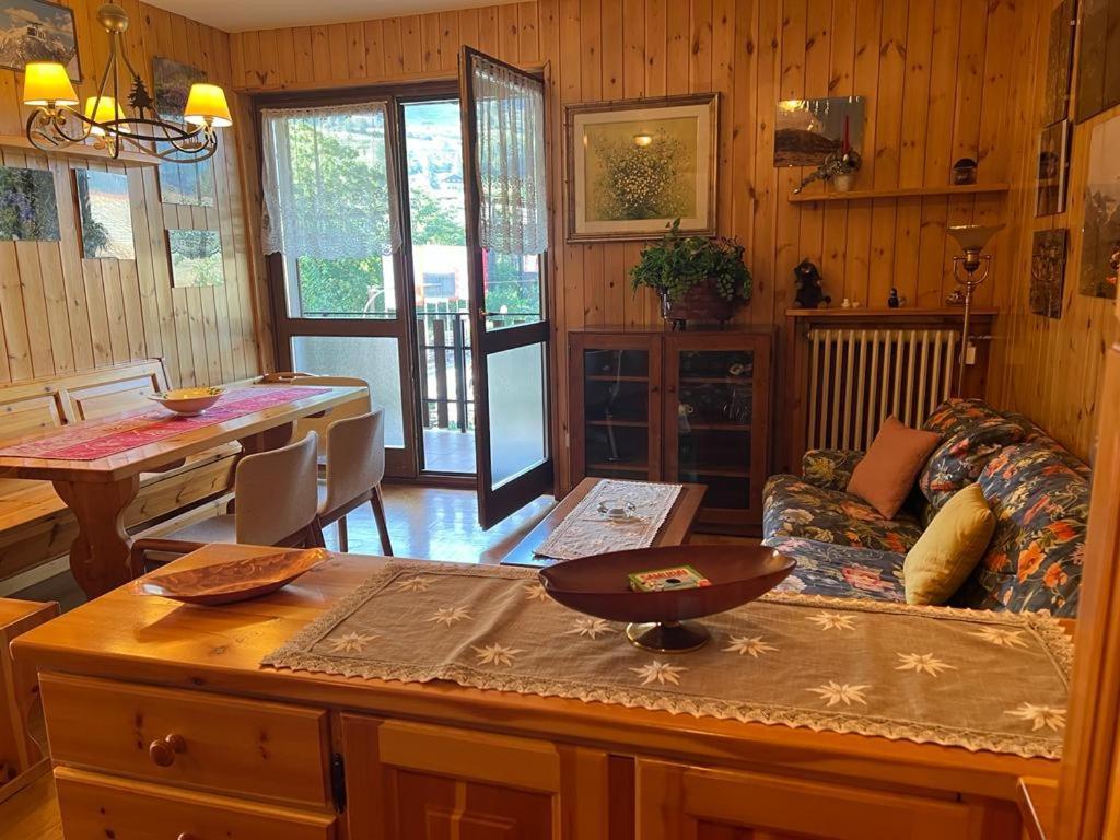 Hotel Derby Bormio Bagian luar foto