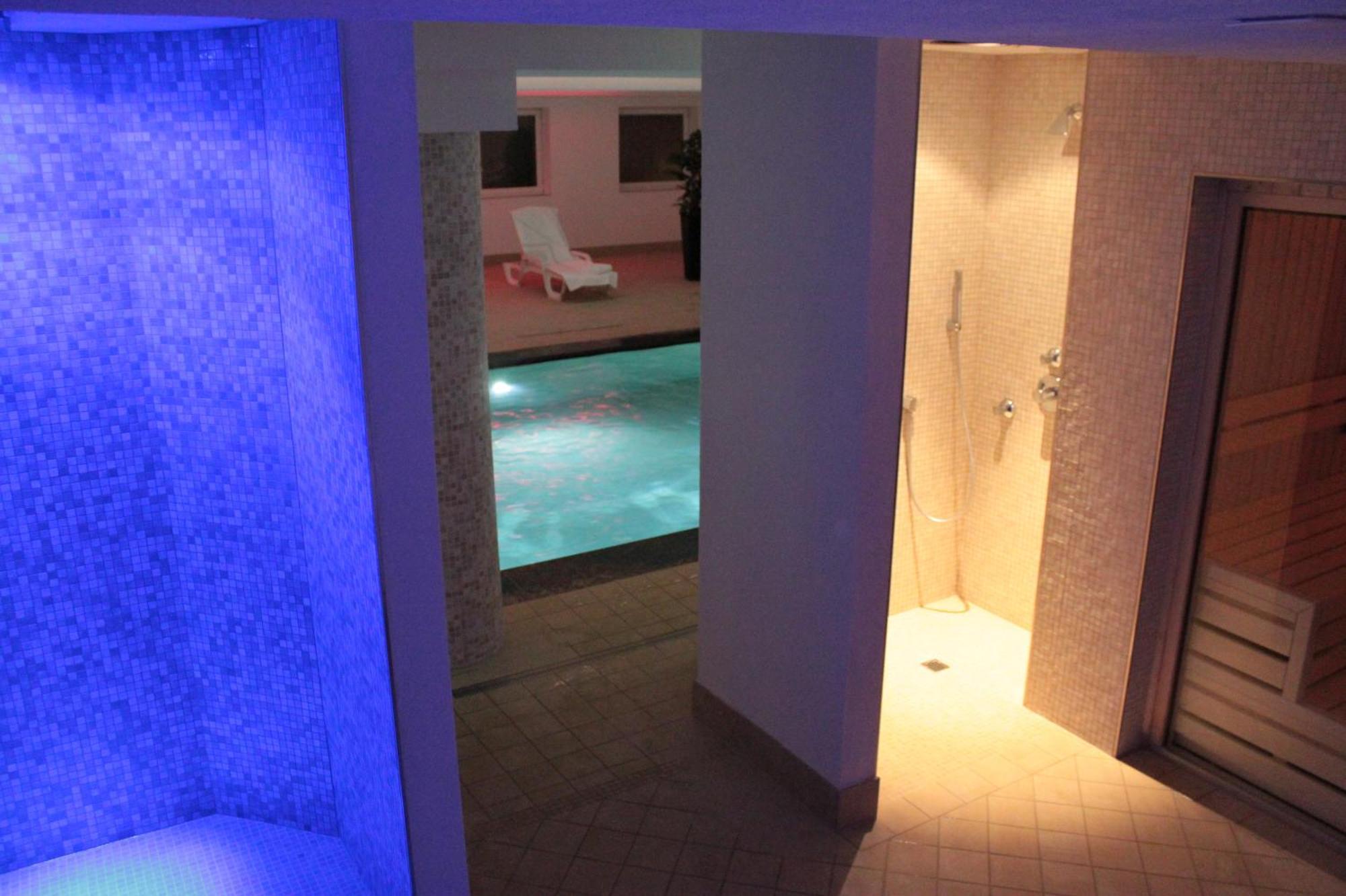 Hotel Derby Bormio Bagian luar foto