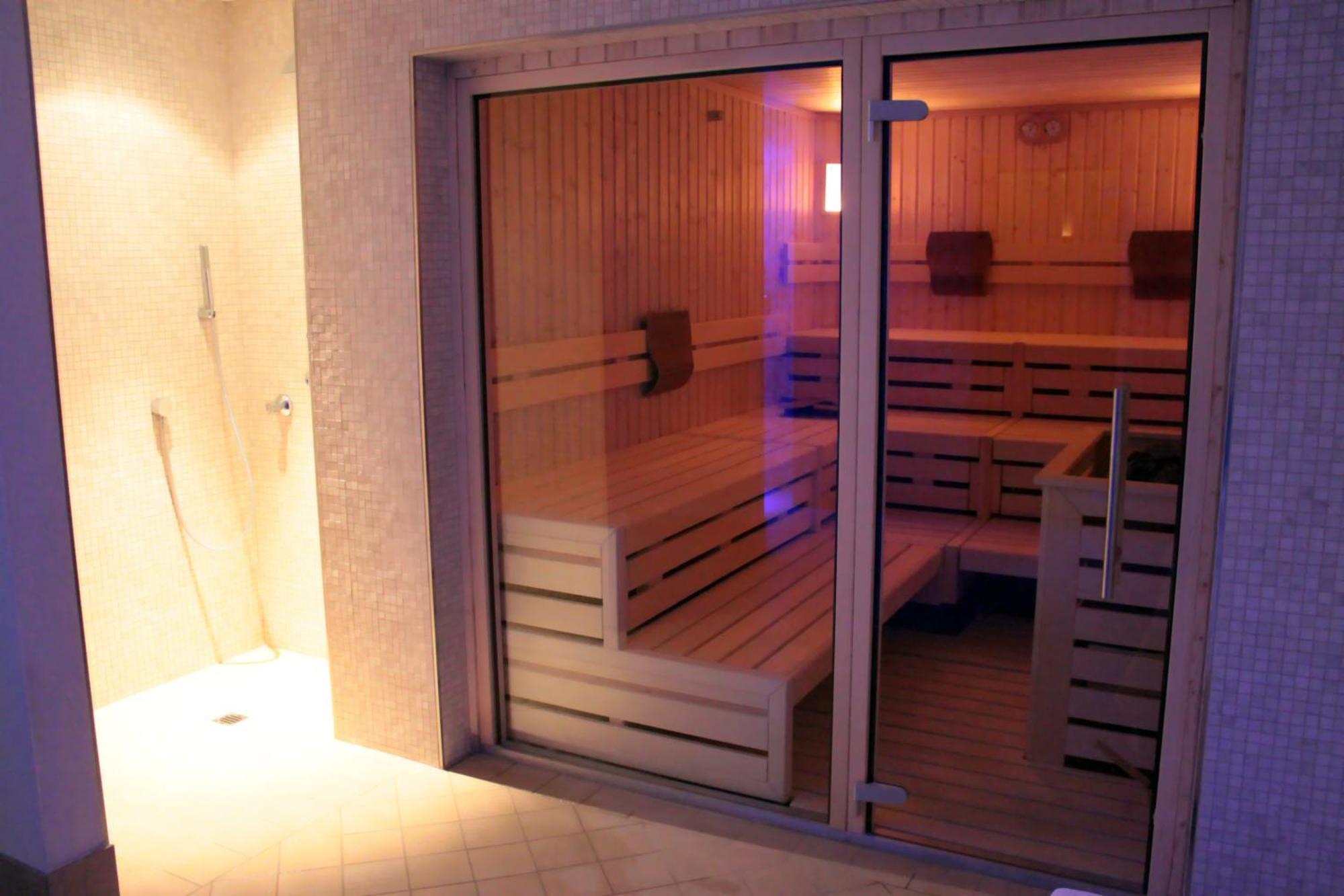 Hotel Derby Bormio Bagian luar foto