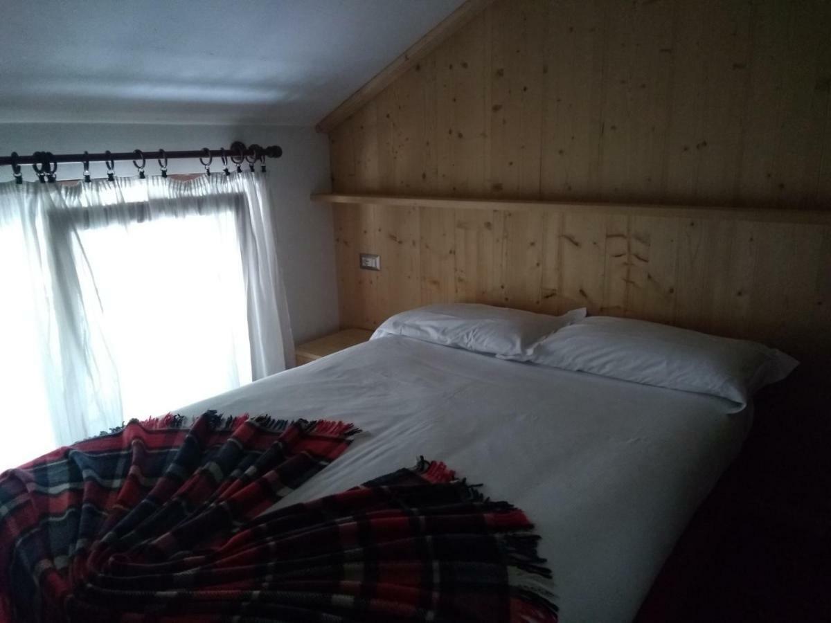 Hotel Derby Bormio Bagian luar foto